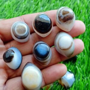 Natural Agate Eyes, Shiva third eye, Banded Agate Eye Cabochon, Black Agate Eye Beads, Natural Banded Bulls Eye, Healing Stone for Jewelry